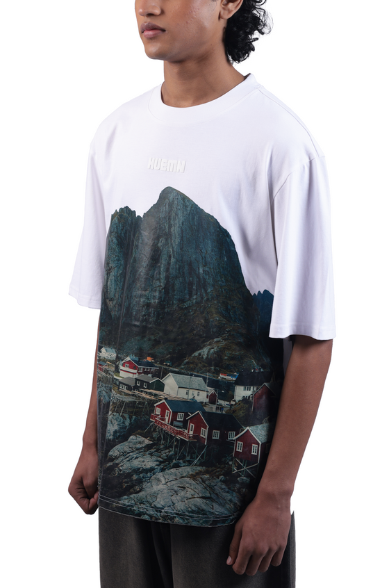 Oversized, unisex t-shirt with 'Scandinavian landscape' print (White)