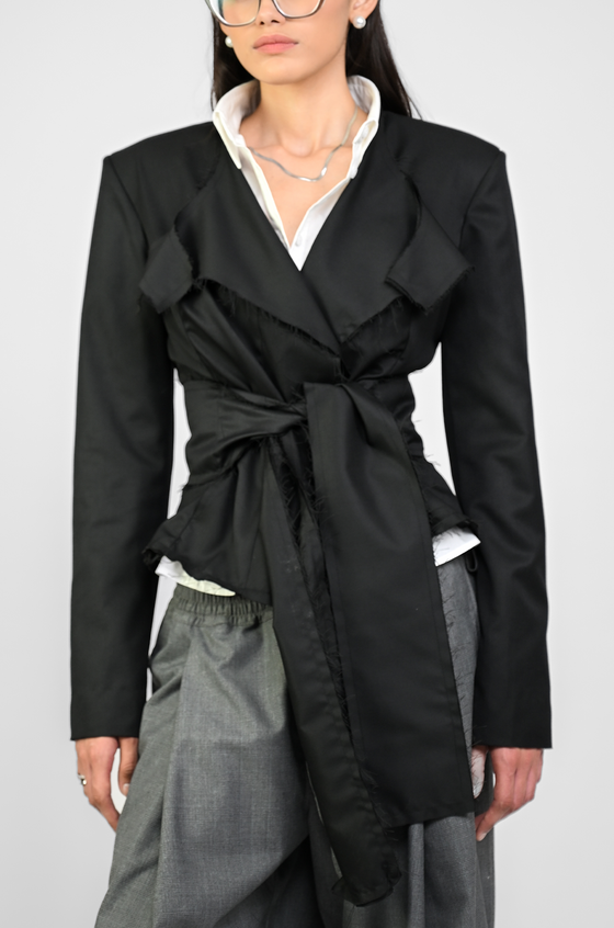 Cropped deconstructed blazer