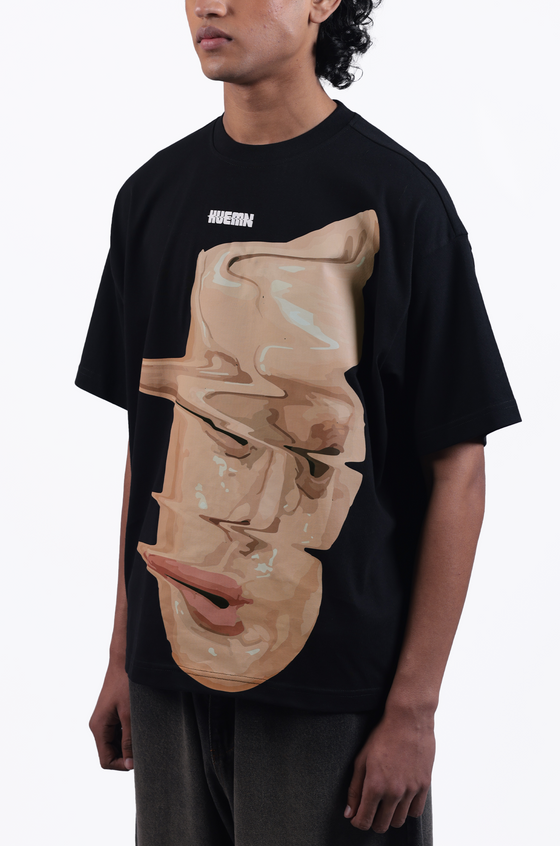 'Distorted face' T-shirt (Black)