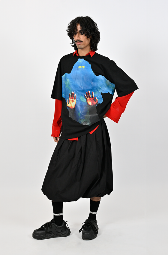 'Reflections' T-shirt (Black)