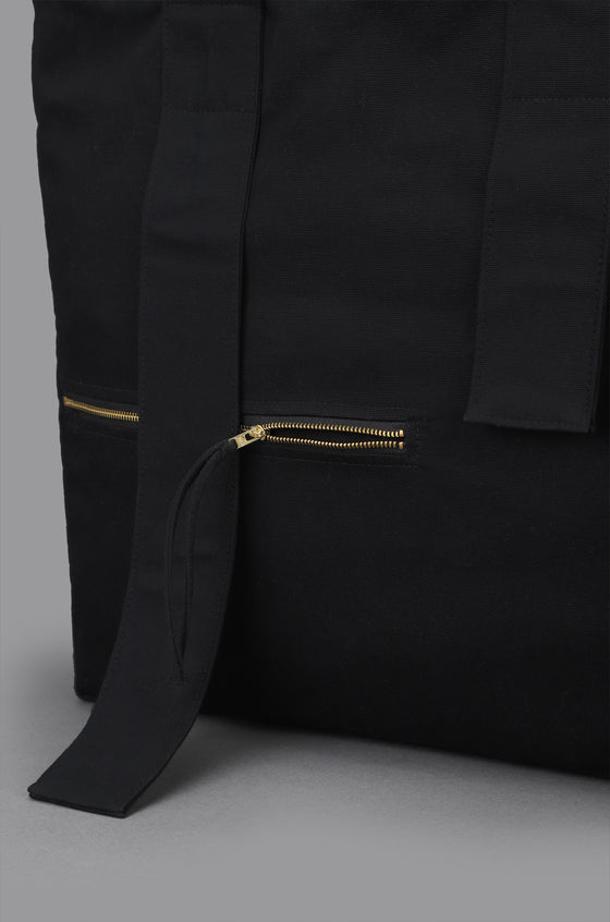 HUEMN Pocket Detailed Zippered Tote (Black)