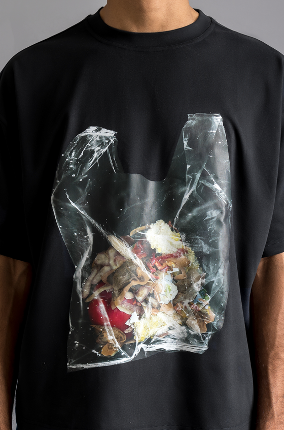 'Garbage' T-shirt (Black)