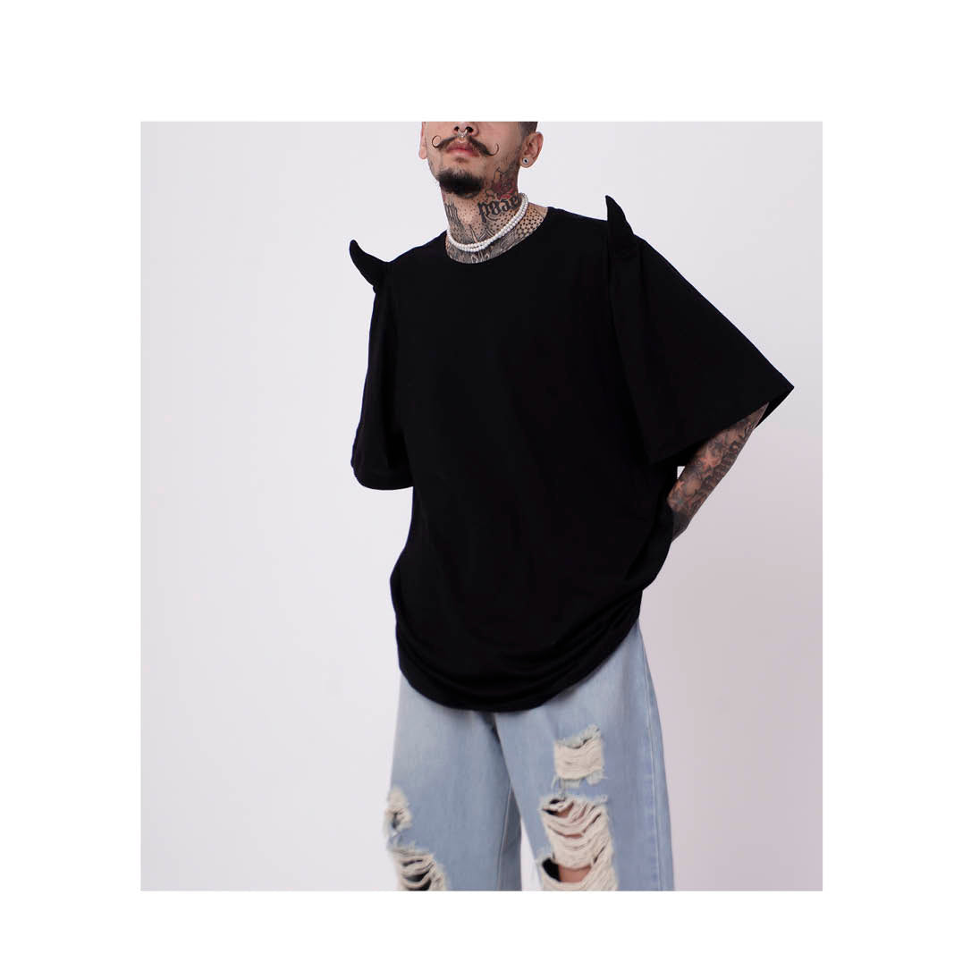 The Devil Wears Huemn T-Shirt 2.0 (Black) – HUEMN
